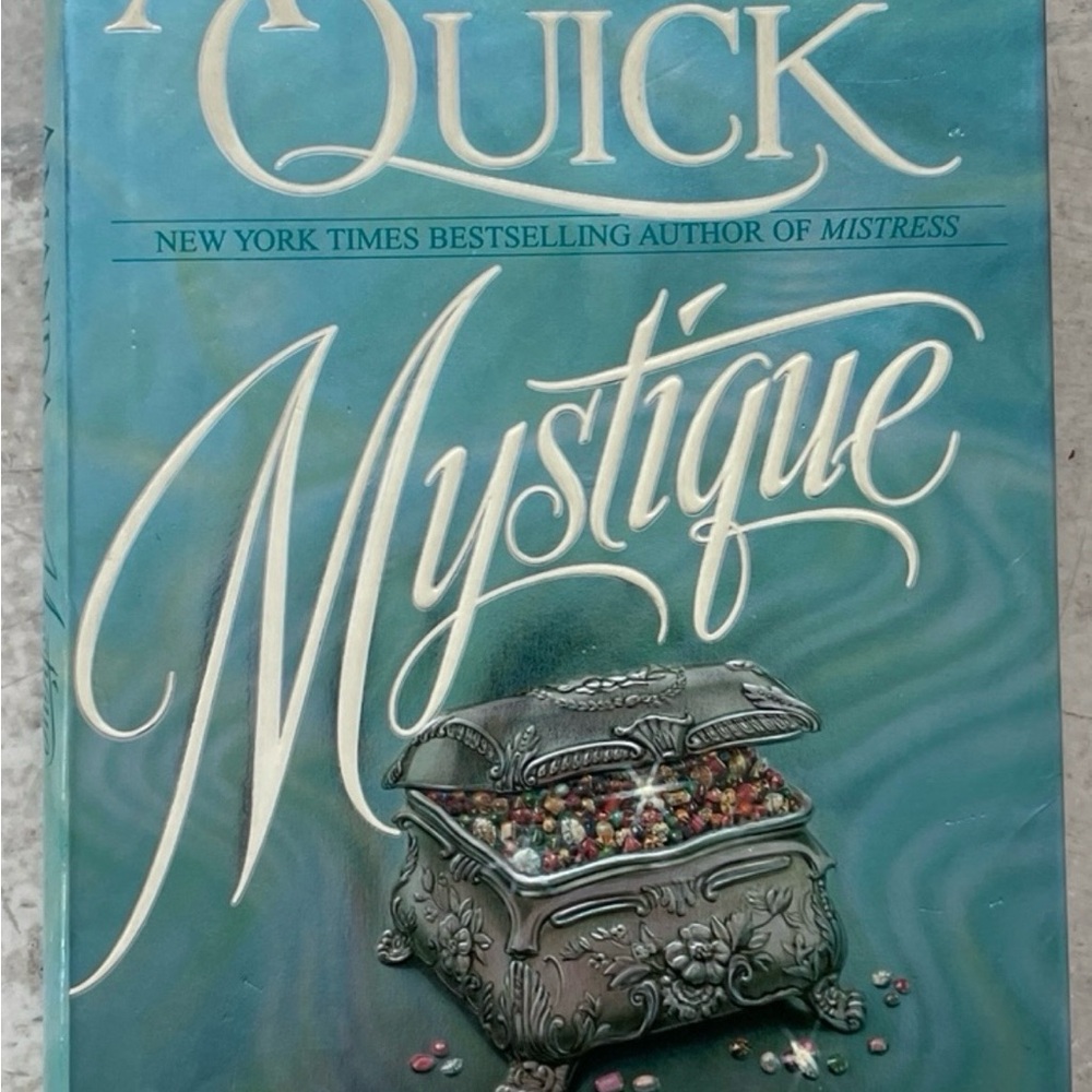 Mystique by Amanda Quick (Hardcover)